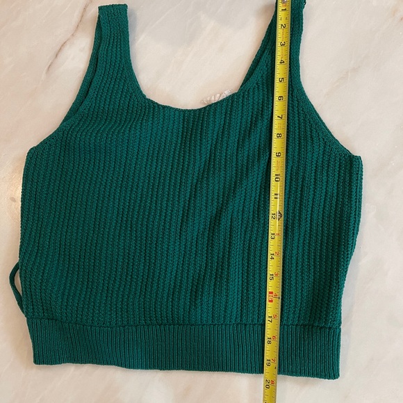 Vince Crossover V-Back Green Ribbed Tank Large NWT - Picture 11 of 14